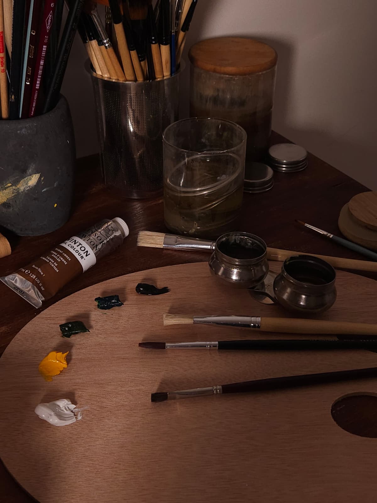 Oil colors and palette in studio